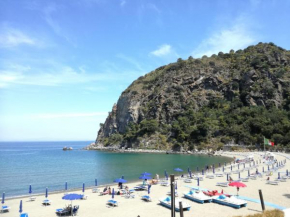 Villetta Baia San Montano
